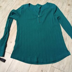 Hunter Green Henley top Eddie Bauer women's size large